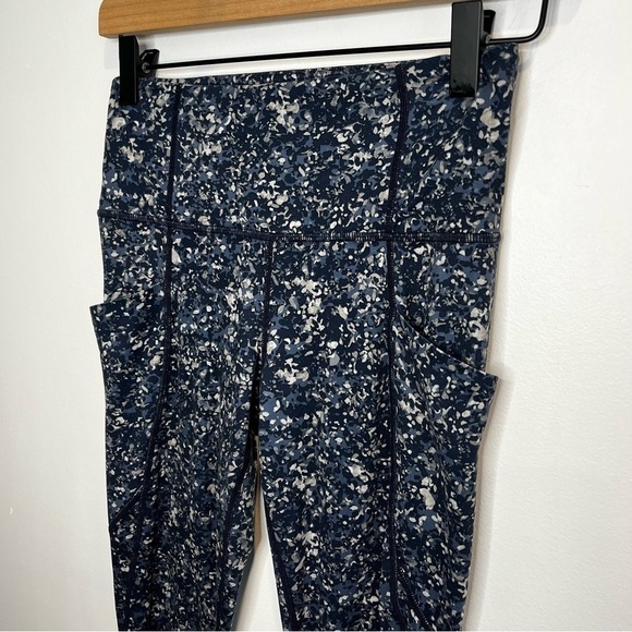 Athleta Blue Sandstone Salutation Pocket Leggings size XSMALL - Picture 4 of 11